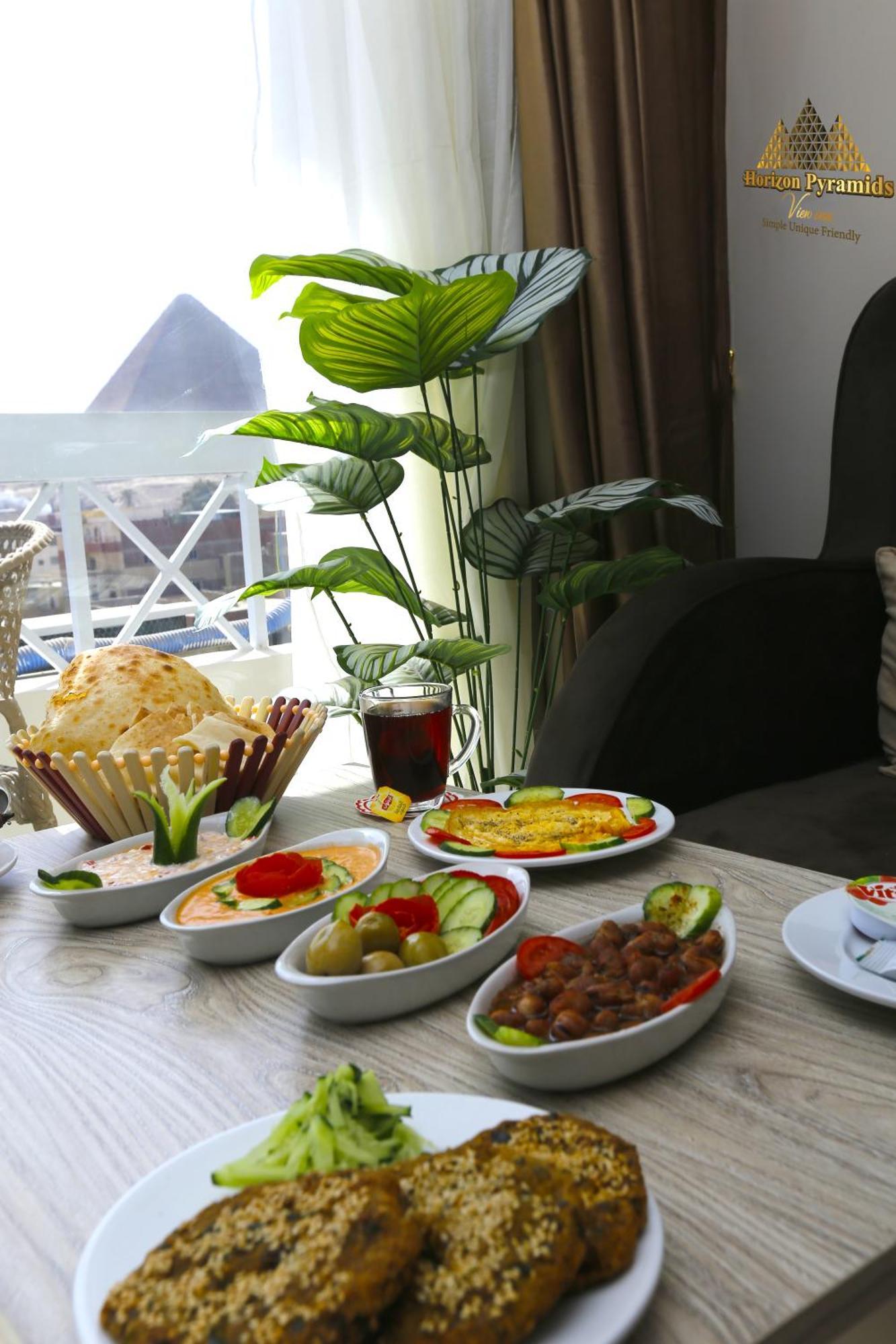 Horizon Pyramids View Inn Kafret el-Gabal エクステリア 写真